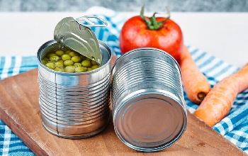 En la industria alimentaria se usa el ácido ascórbico como aditivo