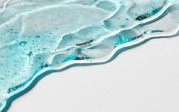 ¿Qué es el alcohol etílico con esencia?