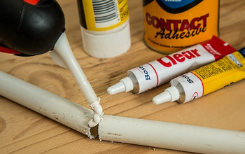 Propiedades químicas del pegamento blanco